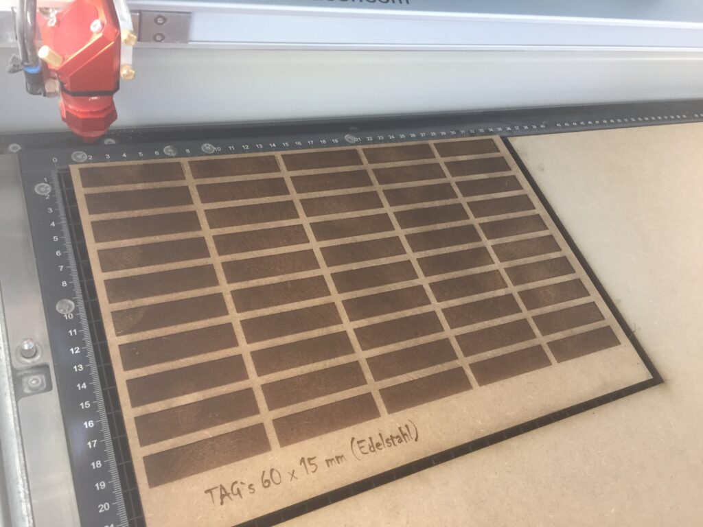 Lasergravur + Schnitt für den Bau einer Aufnahme